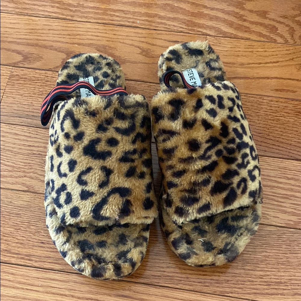 Steve Madden Fuzzy Leopard Slides